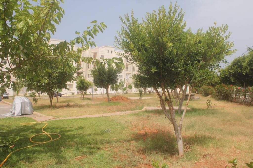 Charmant Appartement Marocain Au Coeur De Saïdia Esterno foto